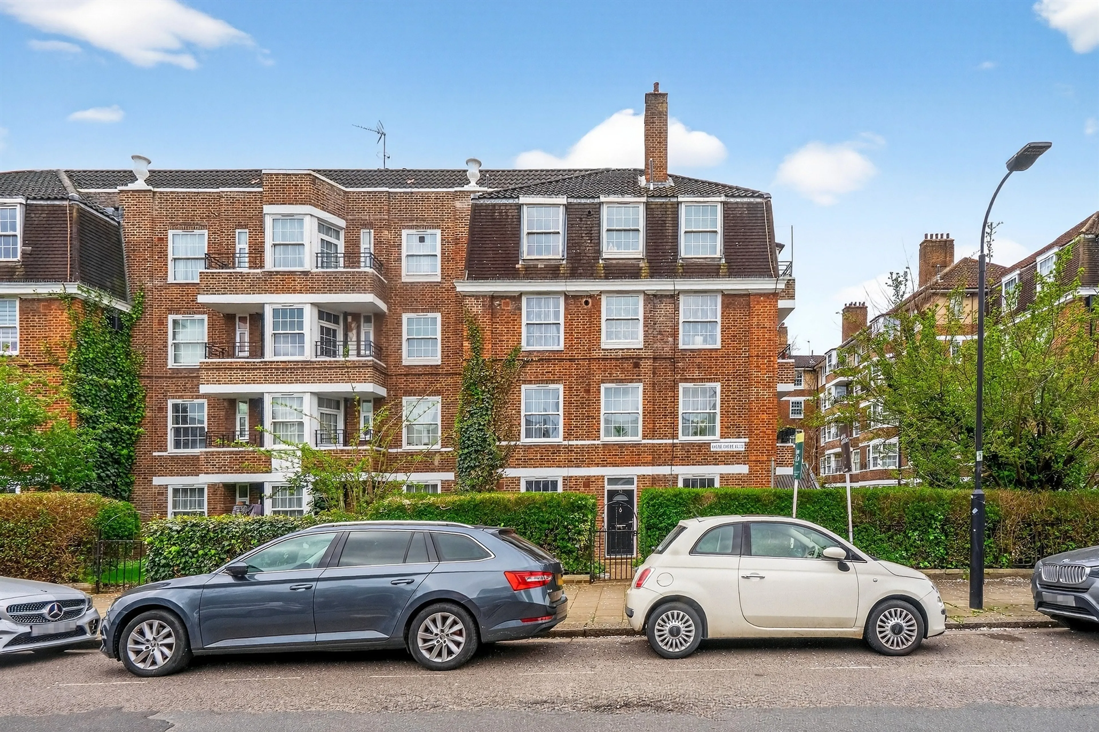 Property at Emlyn Gardens, Hammersmith