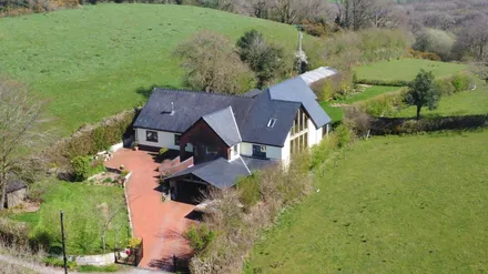 Cefn Abbey , Llanarthney, Carmarthen, SA32