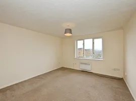 Dads Wood, Harlow thumb 3