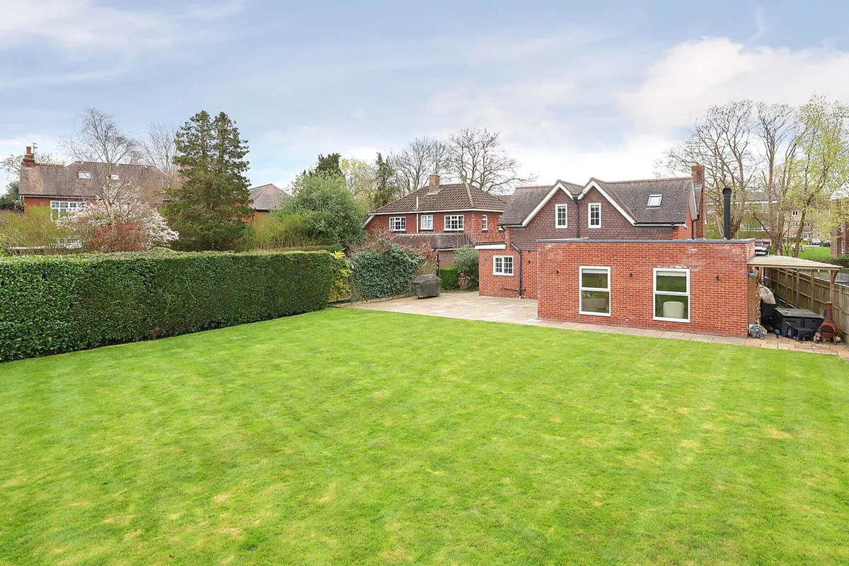 Woodroyd Avenue, Horley, Surrey, RH6