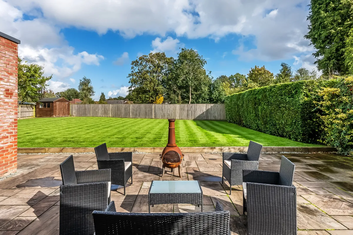 Woodroyd Avenue, Horley, Surrey, RH6