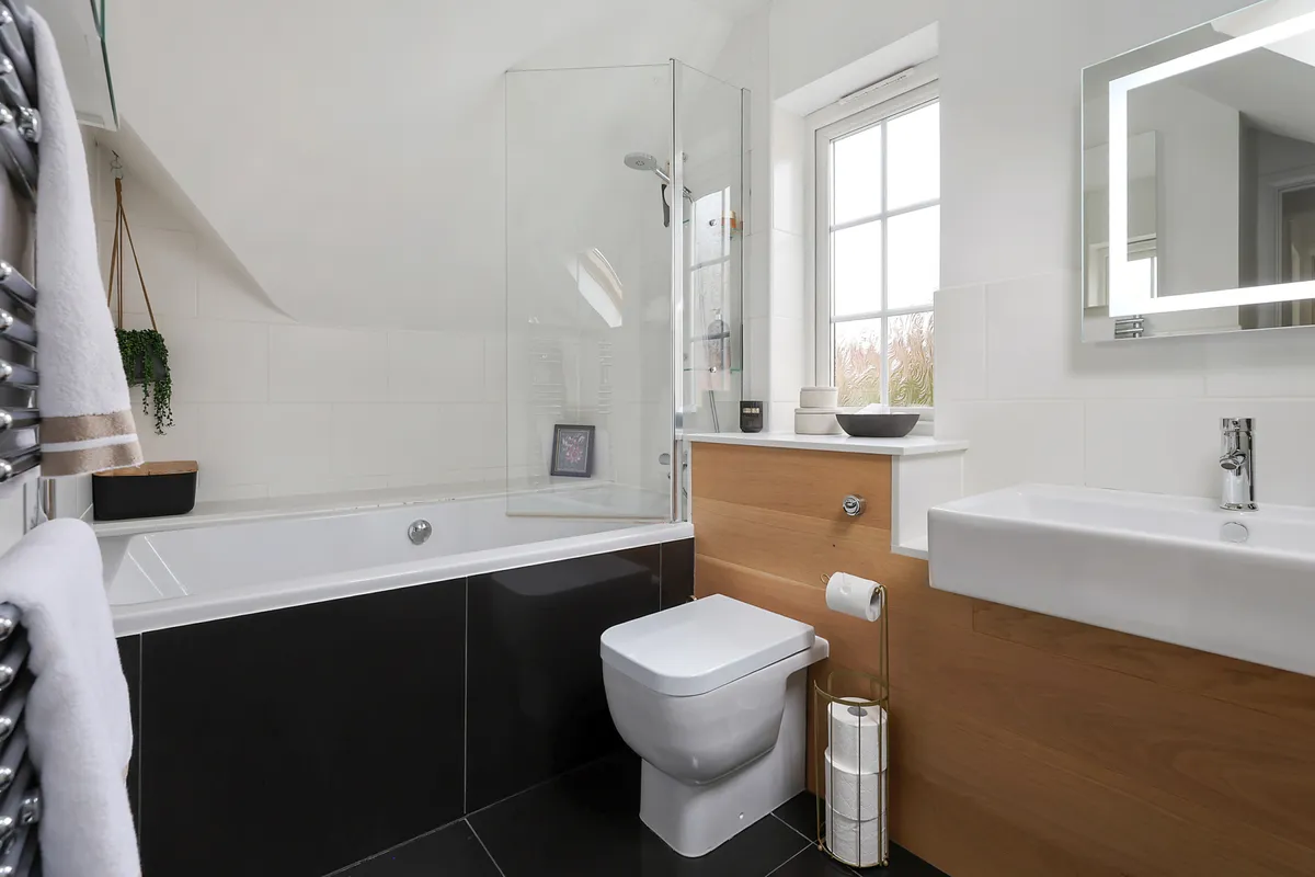 Woodroyd Avenue, Horley, Surrey, RH6