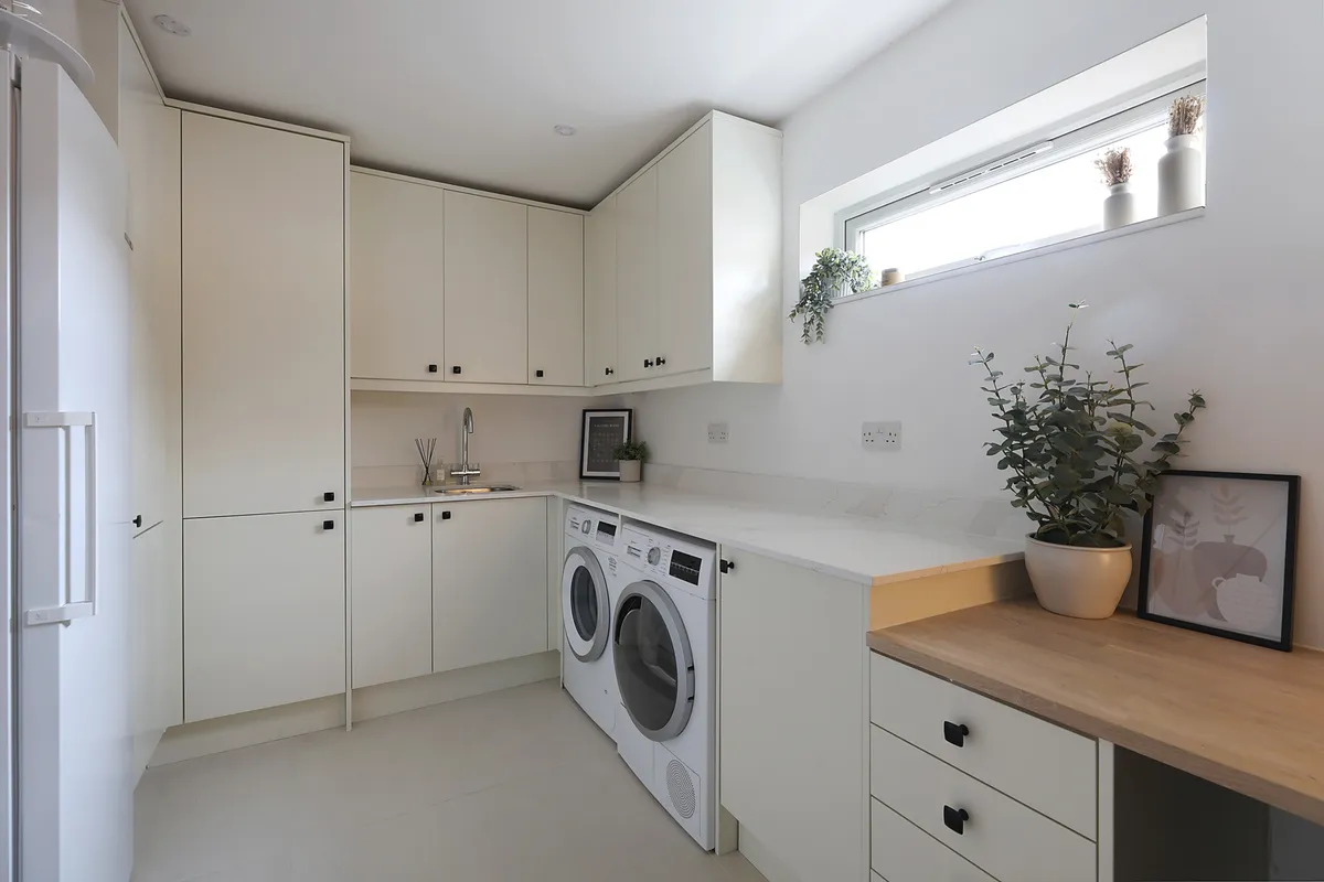 Woodroyd Avenue, Horley, Surrey, RH6