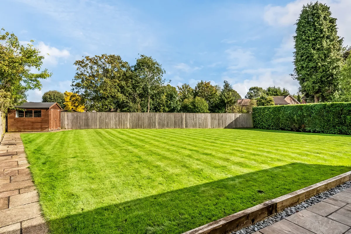 Woodroyd Avenue, Horley, Surrey, RH6
