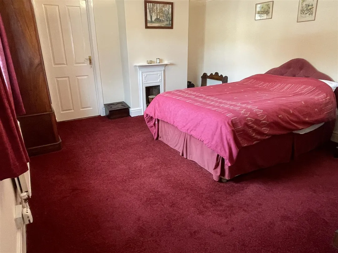 https://mr0.homeflow-assets.co.uk/files/photo/image/47003/7416/_x_/xLhxyy54KUyFu3X1gr-Mqg.jpg