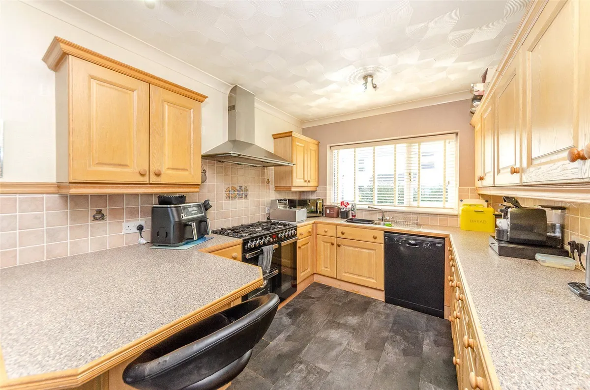 Caernarfon Road, Y Felinheli, Gwynedd, LL56