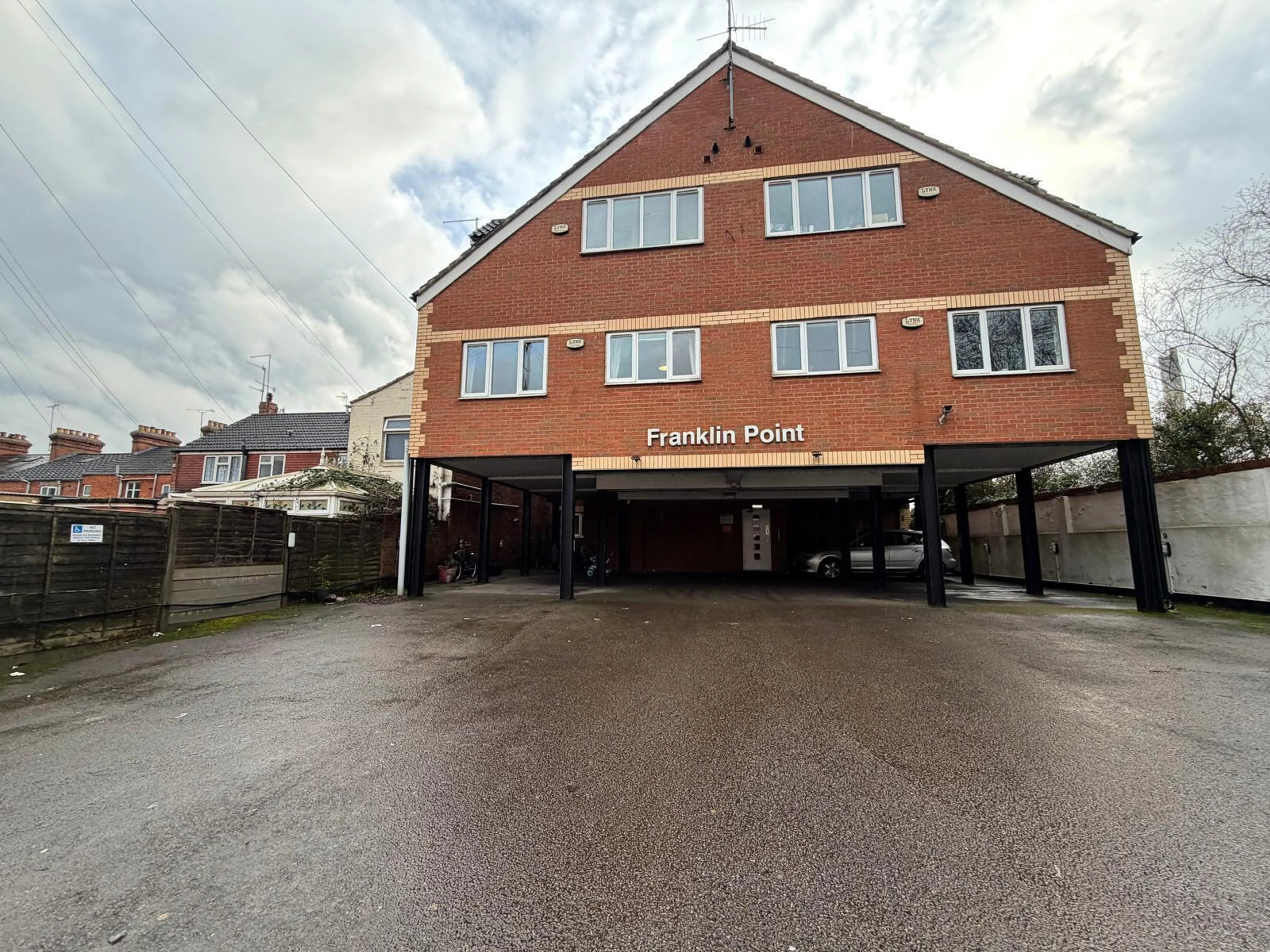 Property photo 0