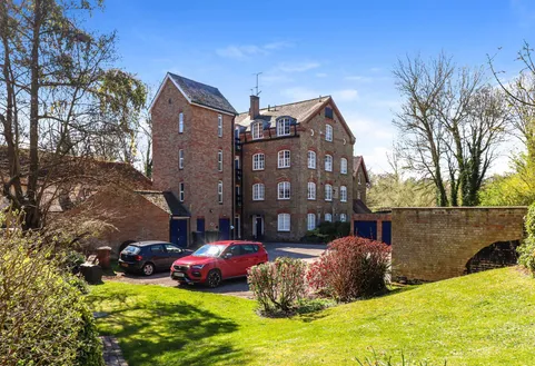 Grove Mill Lane, Watford, WD17