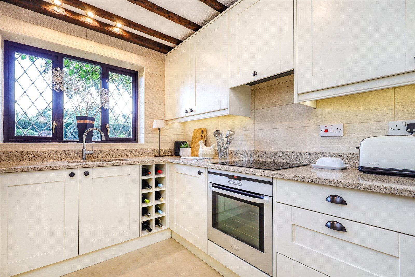 Bishearne Gardens, Liss, Hampshire, GU33 Image 9