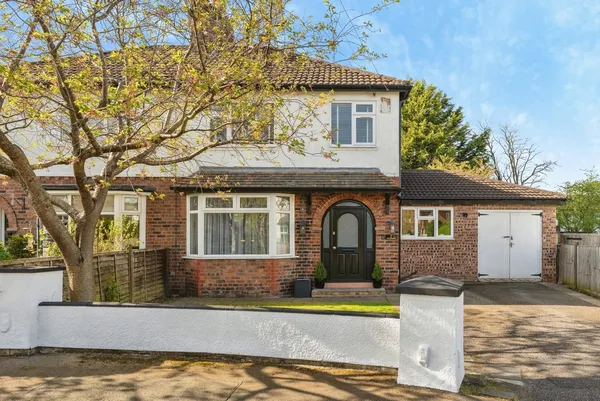 Henley Road, Chester, Cheshire, CH4