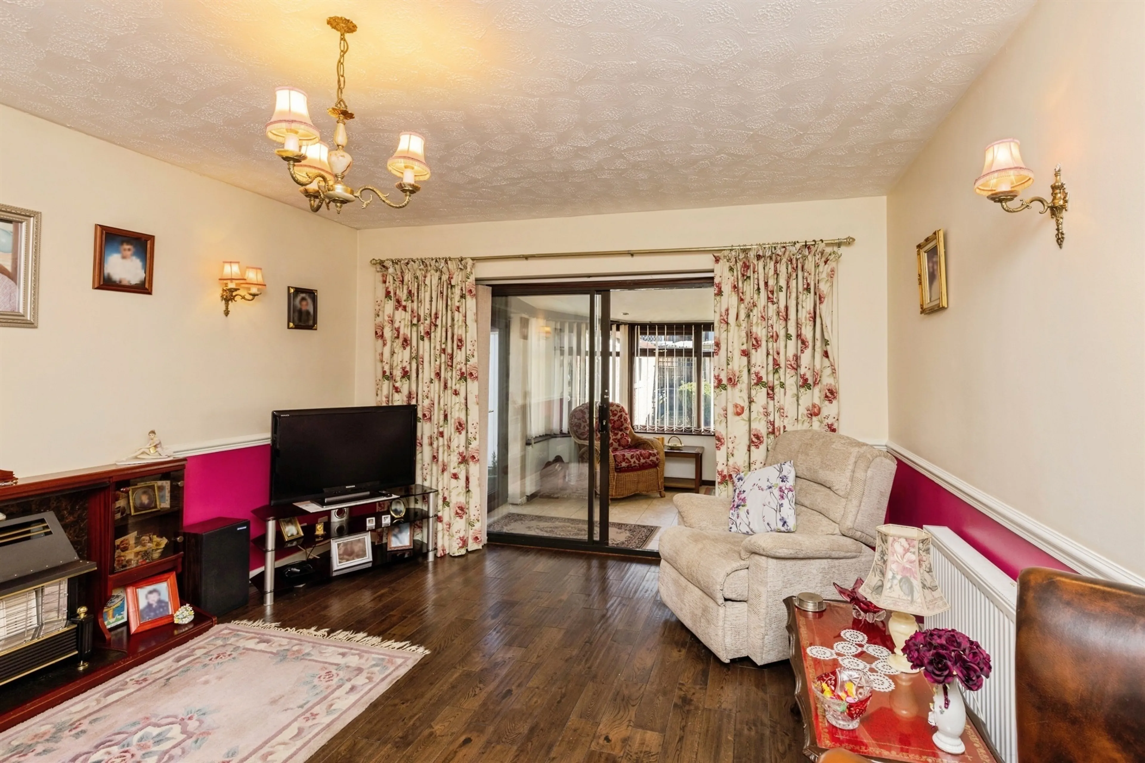 Property at Tanglewood Court, Bradford