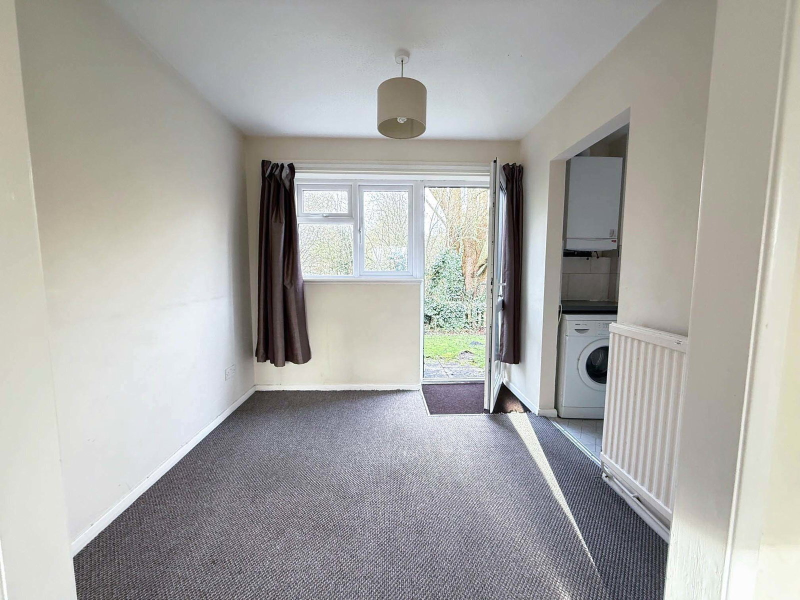 Lake View Close, Kew, Southport, PR8 Image 5