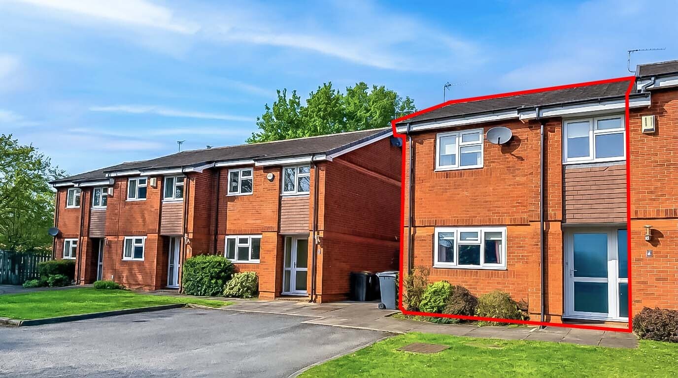 Lake View Close, Kew, Southport, PR8 Image 1