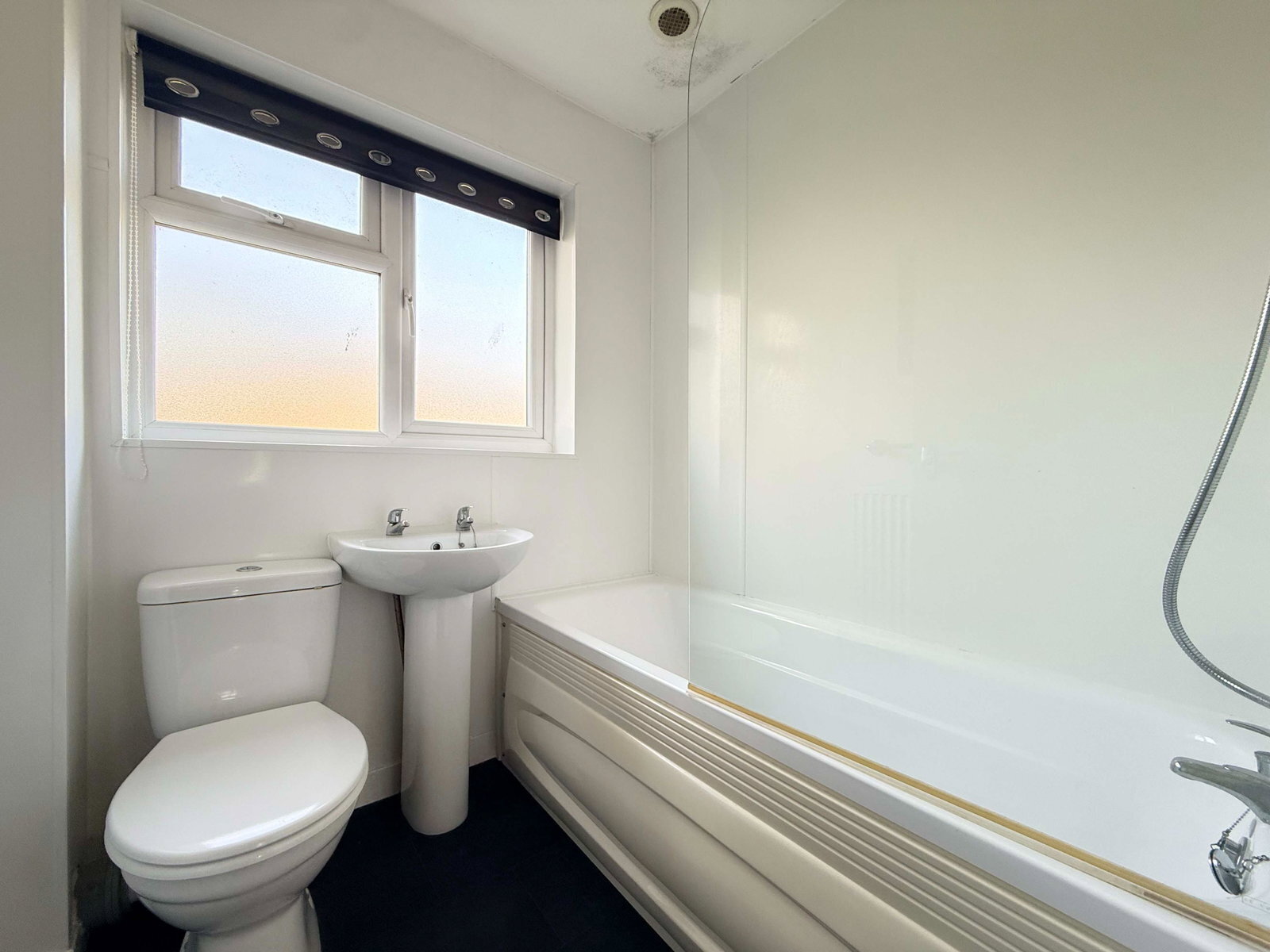 Lake View Close, Kew, Southport, PR8 Image 11