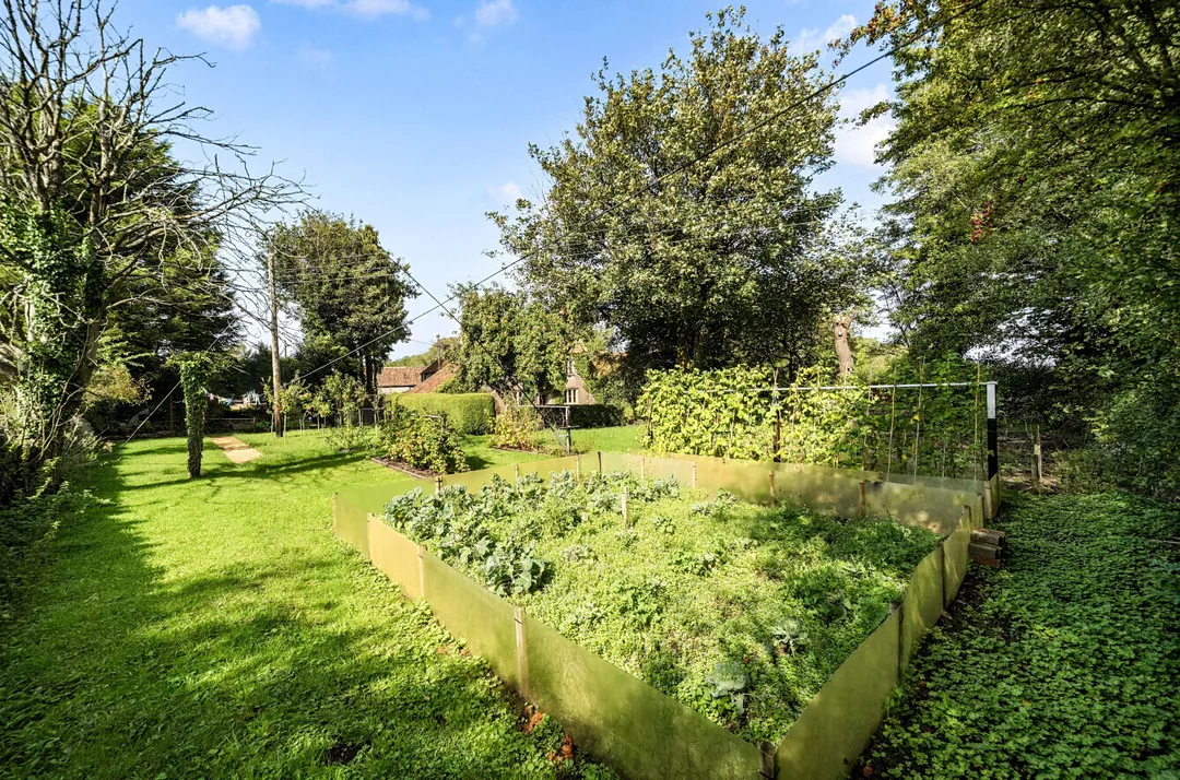 https://mr0.homeflow-assets.co.uk/files/photo/image/47013/6075/_x_/52074018.jpg