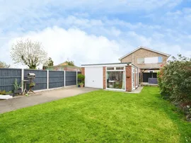 Greenshaw Drive, Haxby, York thumb 3