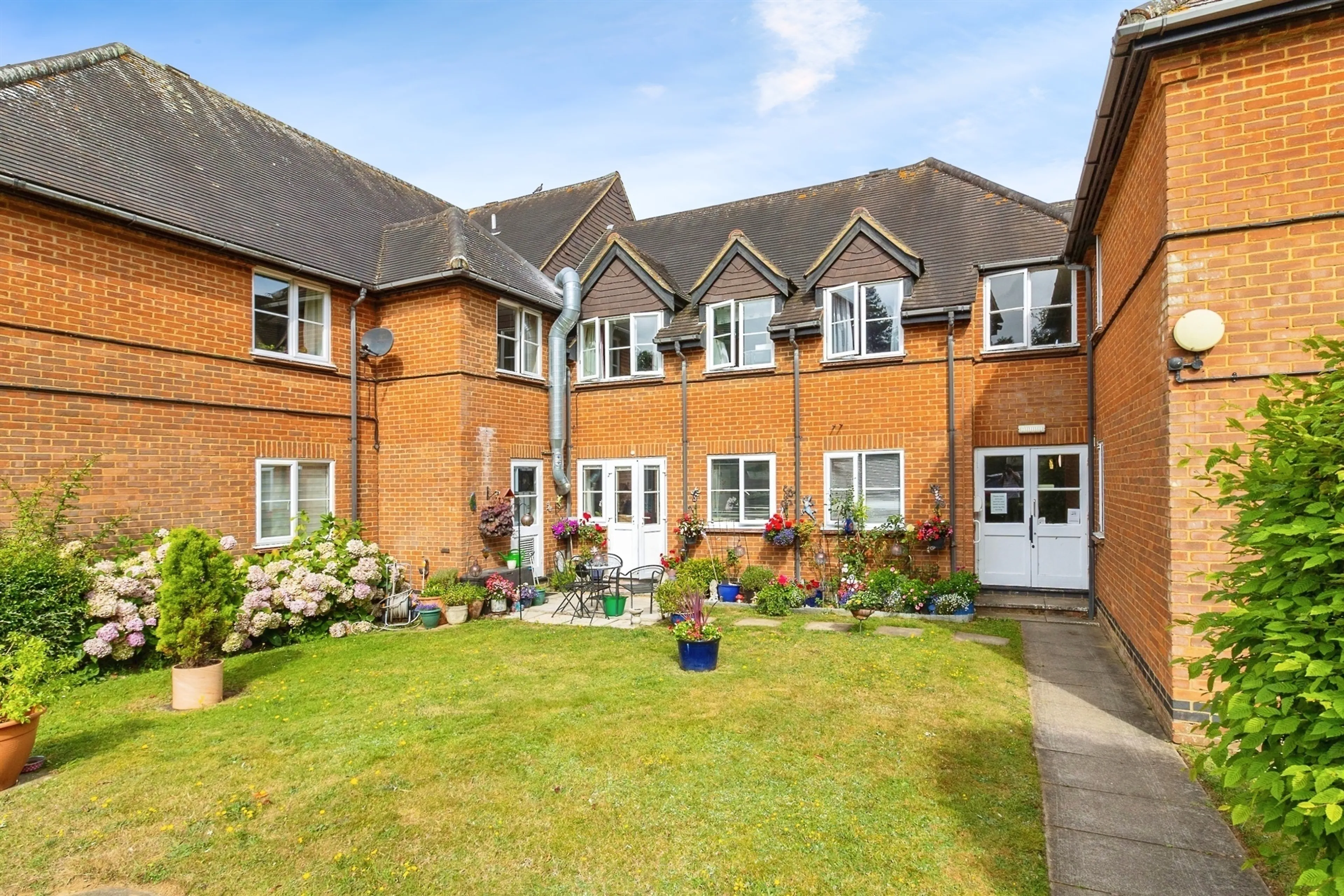 Property at Woburn Road, Woburn Sands, Milton Keynes
