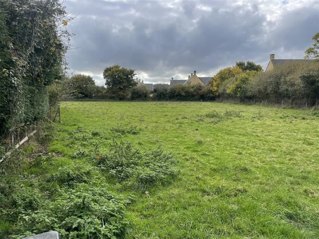 https://mr0.homeflow-assets.co.uk/files/photo/image/47020/5110/_x_/jhchbk6-d0qlfyB4FyVhUw.jpg