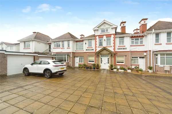 Warren Drive, Deganwy, Conwy, LL31