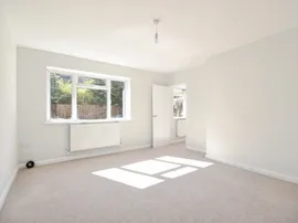 Carisbrook Road, Pilgrims Hatch, Brentwood thumb 3