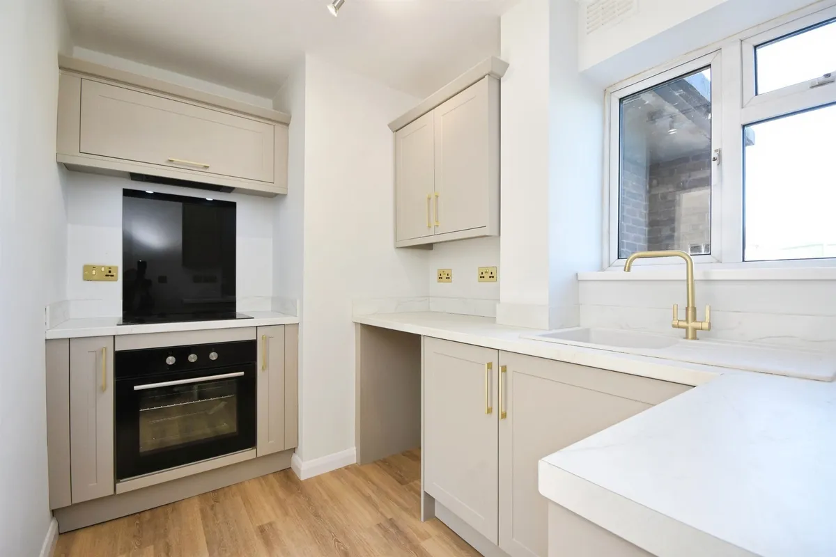 Carisbrook Road, Pilgrims Hatch, Brentwood