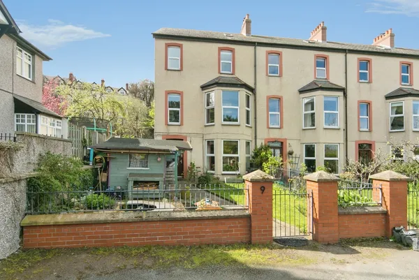 Marine Crescent, Penmaenmawr, Conwy, ...