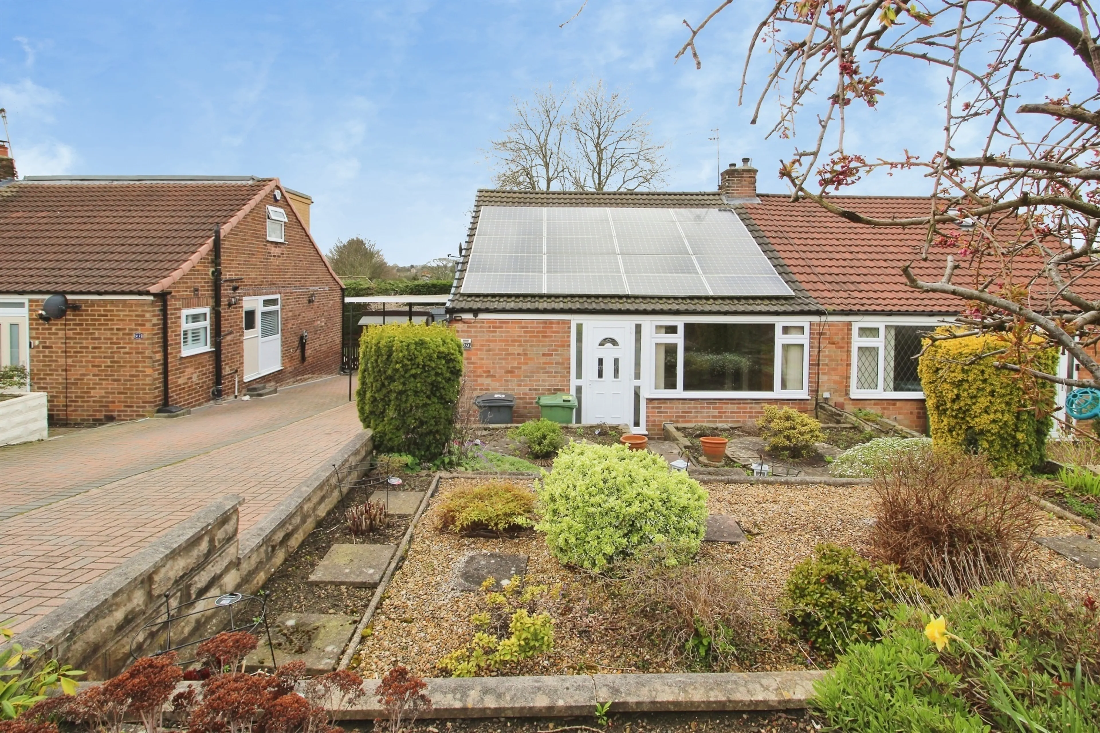Property at Owlcotes Garth, Pudsey