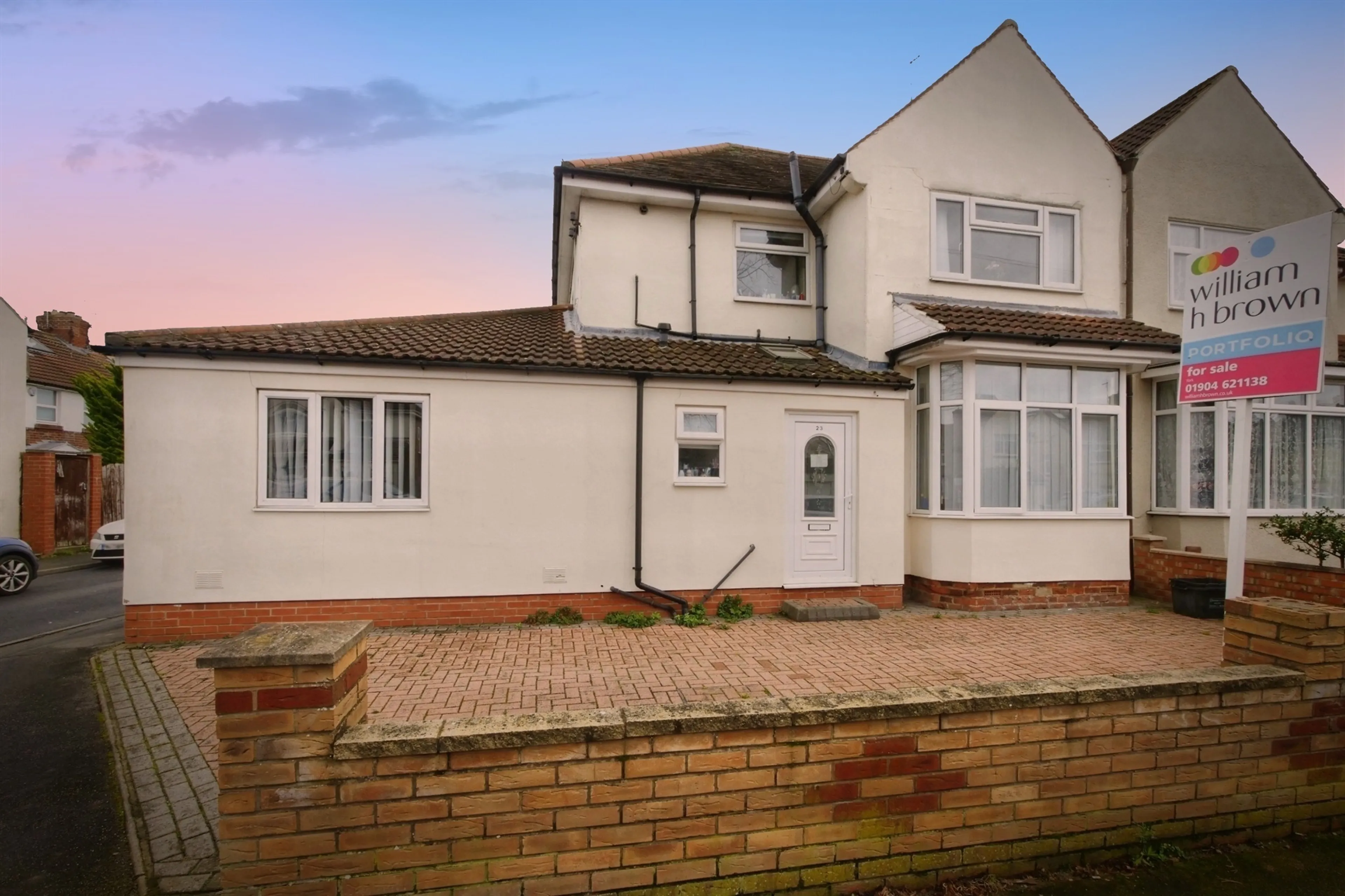 Property at Fifth Avenue, York