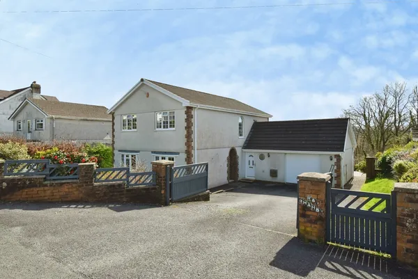 Kings Road, Llandybie, Ammanford, Car...