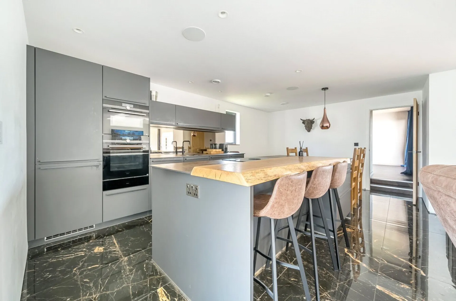 Property photo top 3