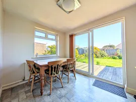 Meadow Road, Worthing thumb 3