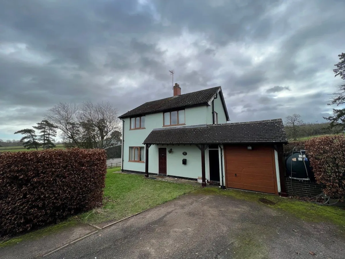 GARDENERS COTTAGE, BAGGRAVE HALL, HUNGARTON