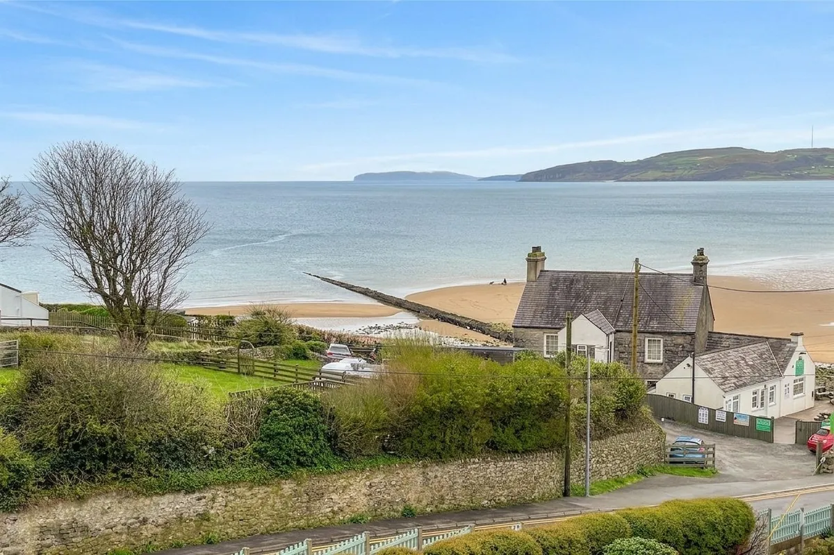 Beach Road, Benllech, Tyn-y-Gongl, Isle of Anglesey, LL74