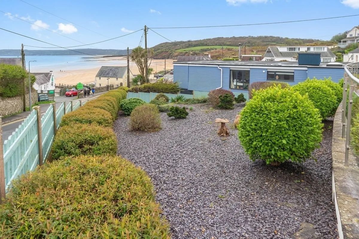 Beach Road, Benllech, Tyn-y-Gongl, Isle of Anglesey, LL74