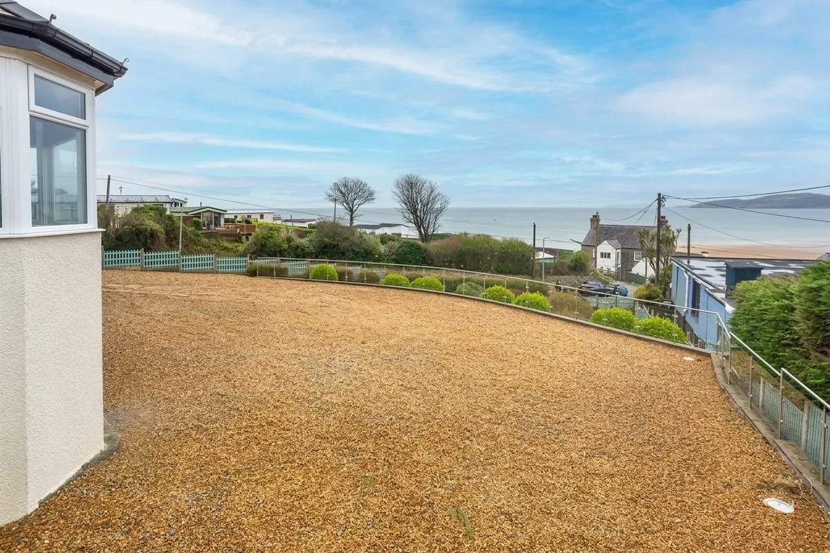 Beach Road, Benllech, Tyn-y-Gongl, Isle of Anglesey, LL74