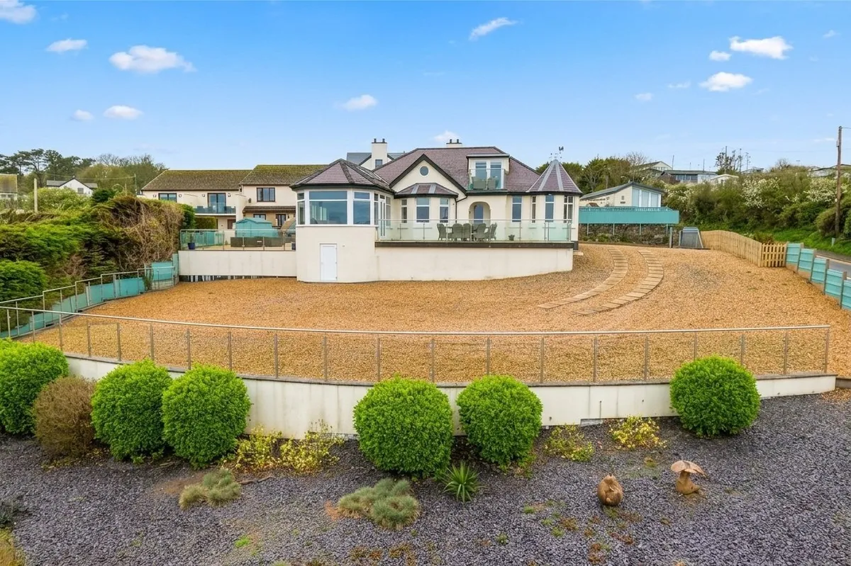 Beach Road, Benllech, Tyn-y-Gongl, Isle of Anglesey, LL74