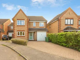 Hinds Way, Aylesbury photo