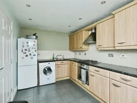 Samian Close, Worksop thumb 3