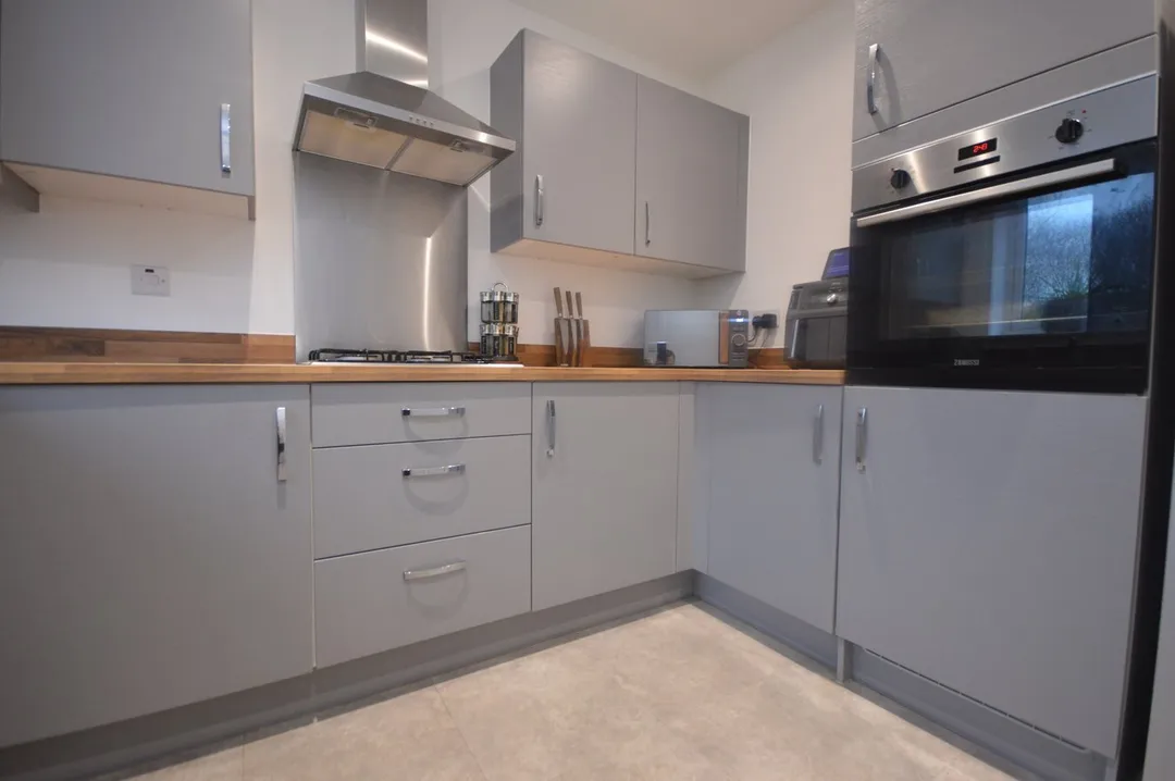 https://mr0.homeflow-assets.co.uk/files/photo/image/47033/5094/_x_/53709950.jpg