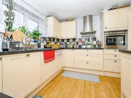 Gadebridge Road, Hemel Hempstead thumb 3