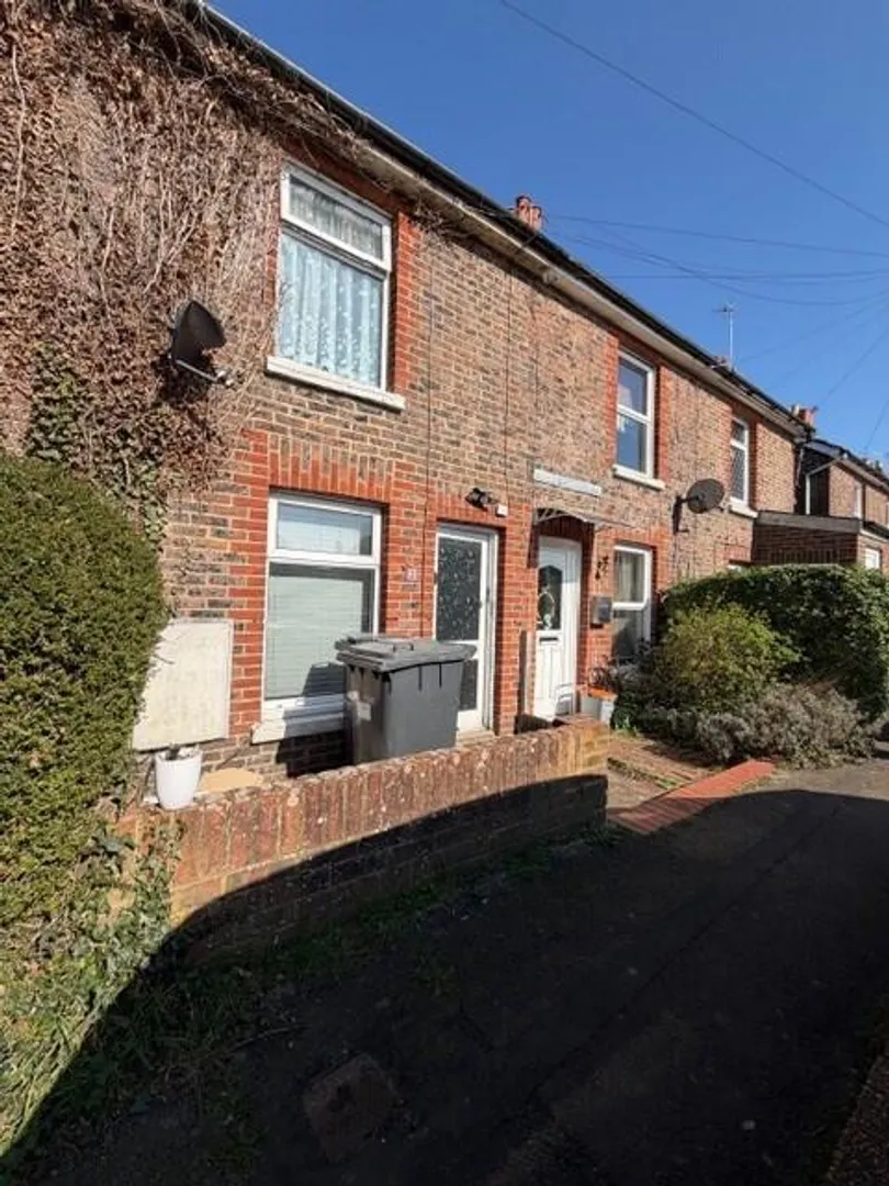 https://mr0.homeflow-assets.co.uk/files/photo/image/47039/2814/_x_/D9QjX-Qu6Ey6xtwO_mp7Ag.jpg