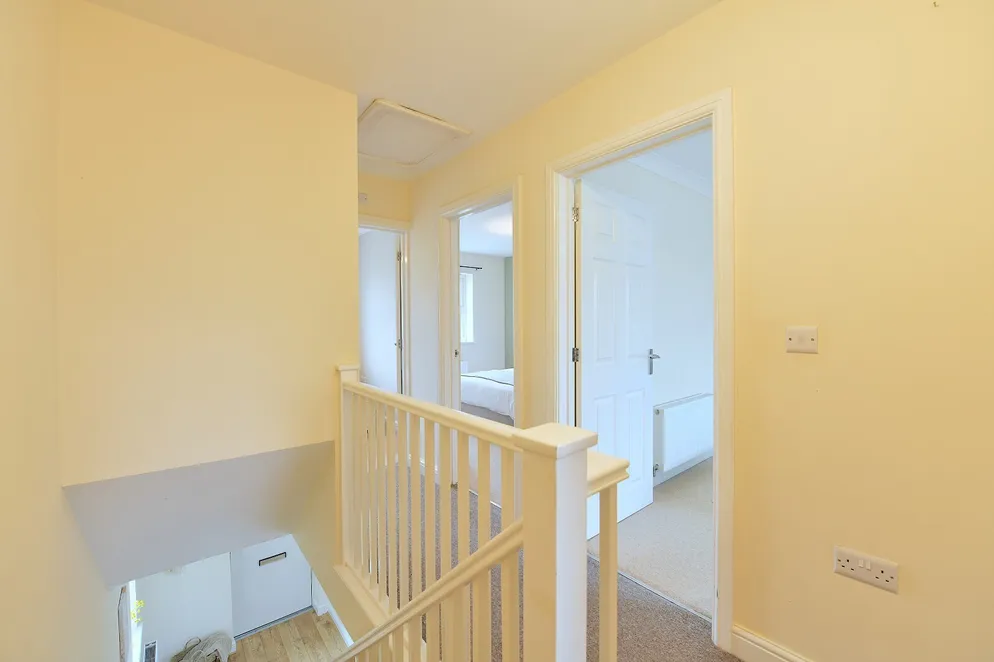 Property carousel item 11