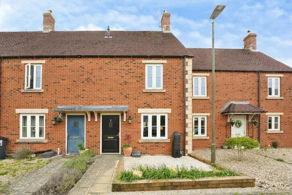 Hennemarsh Place, Moreton-in-Marsh, G...
