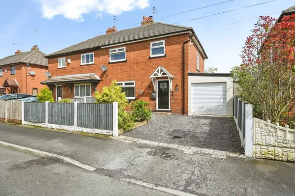 Holt Crescent, Billinge, Wigan, Merse...