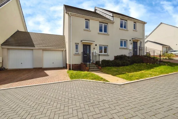 Pengelly Close, Kingsteignton, Newton...