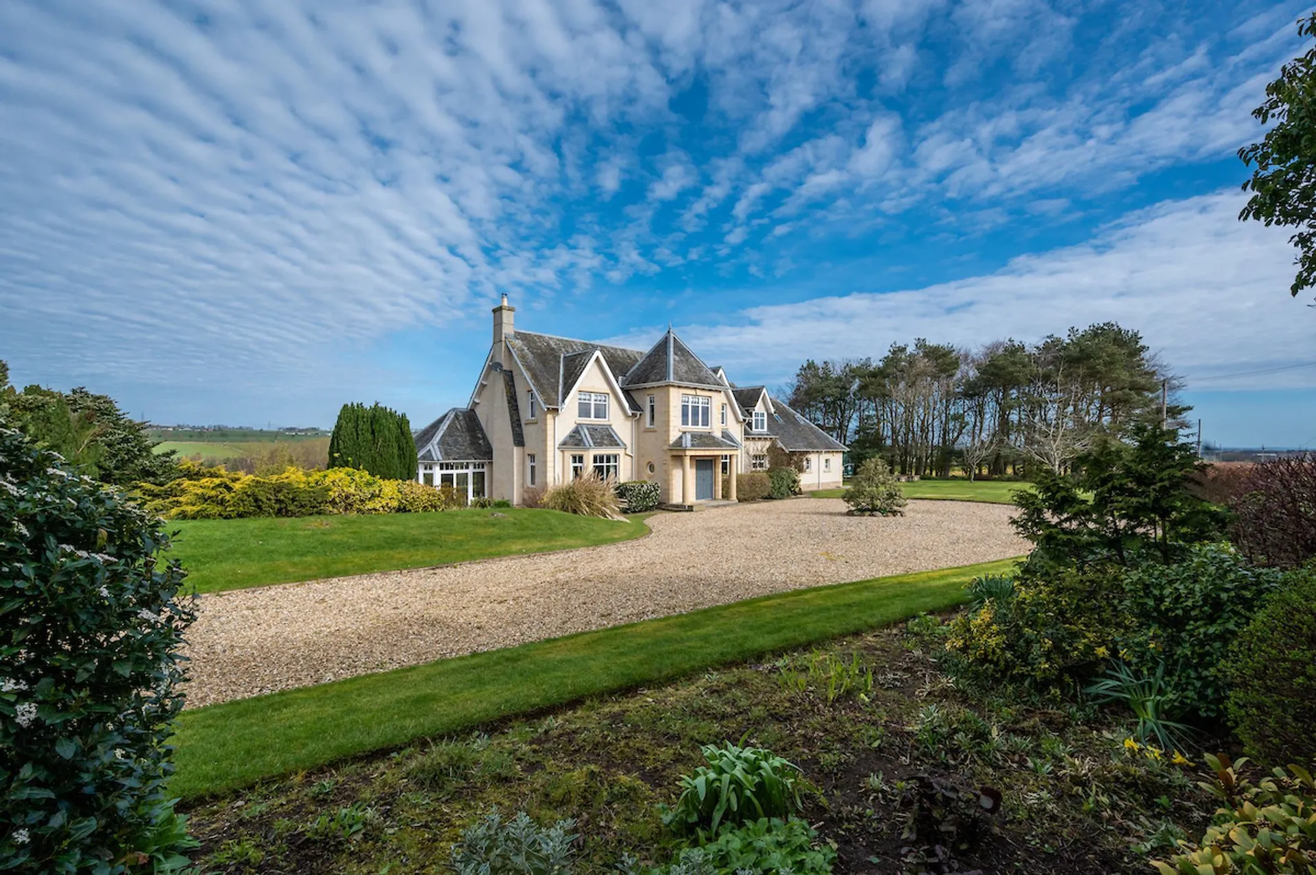 Property photo top 0