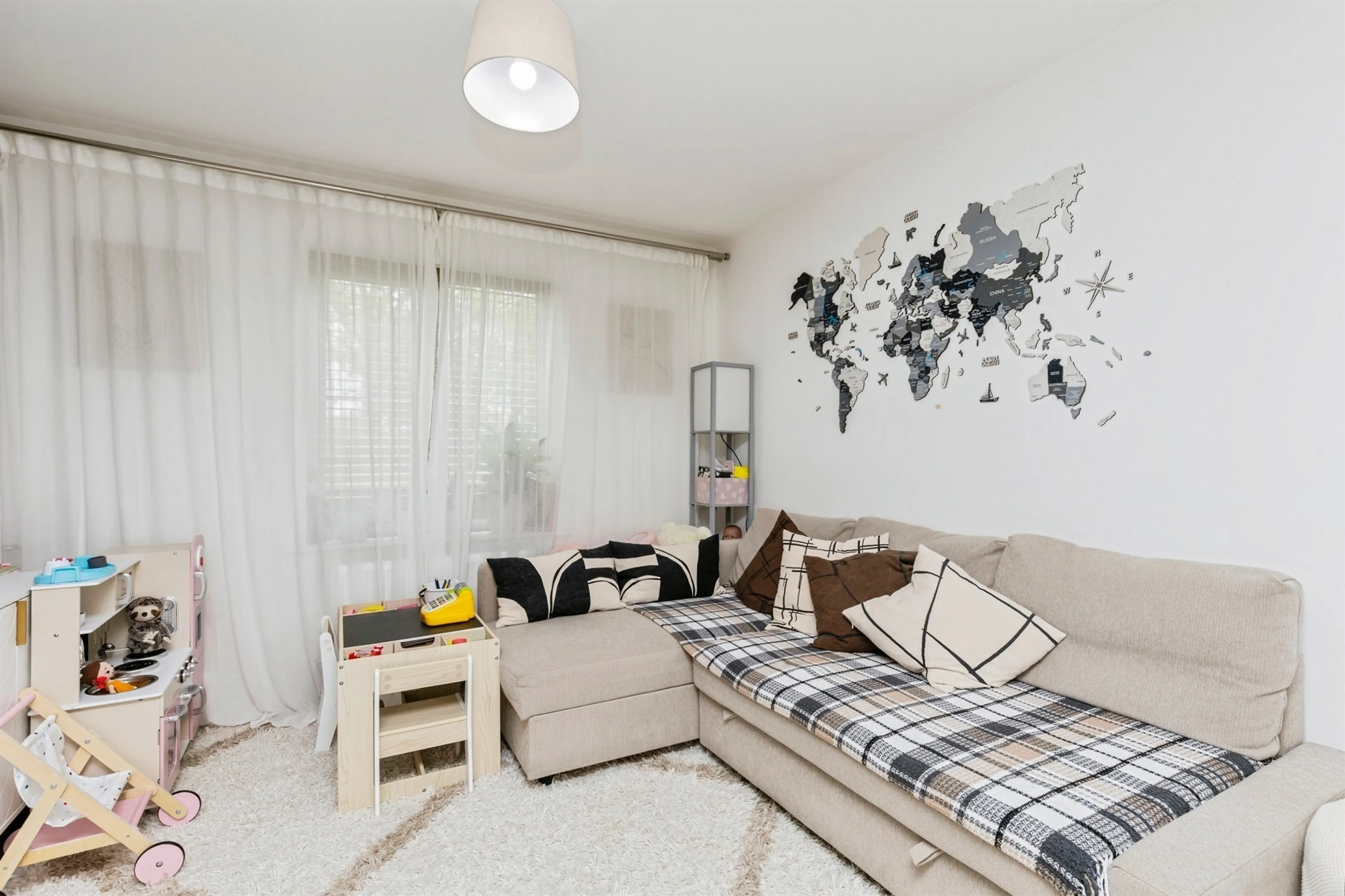 Property at Daffodil Crescent, Crawley