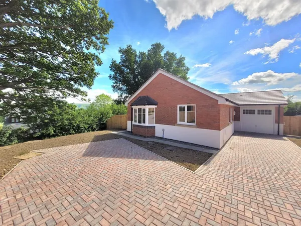 Plot 5, The Paddocks, Adfa