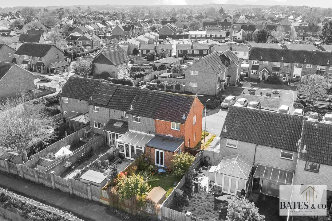 https://mr0.homeflow-assets.co.uk/files/photo/image/47044/1425/_x_/wSVKu32VHU-MINkqyKzhhw.jpg