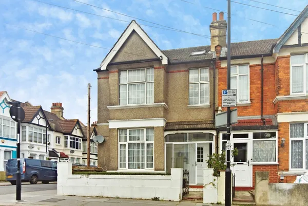 Roche Road, London, SW16